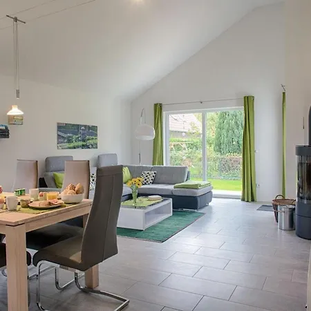 Hotel Amselgruen Modern Retreat Rechlin