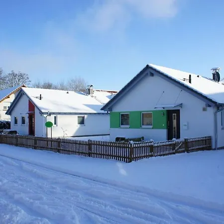 Amselgruen Modern Retreat 4* Rechlin