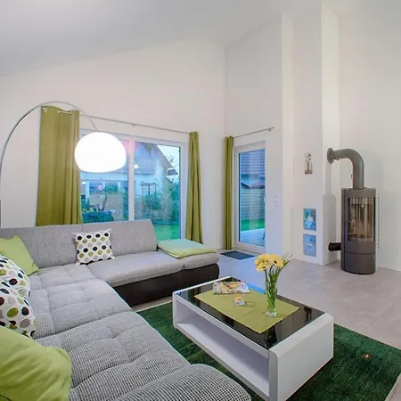 Amselgruen Modern Retreat 4*