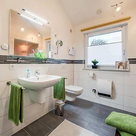 Amselgruen Modern Retreat 4*